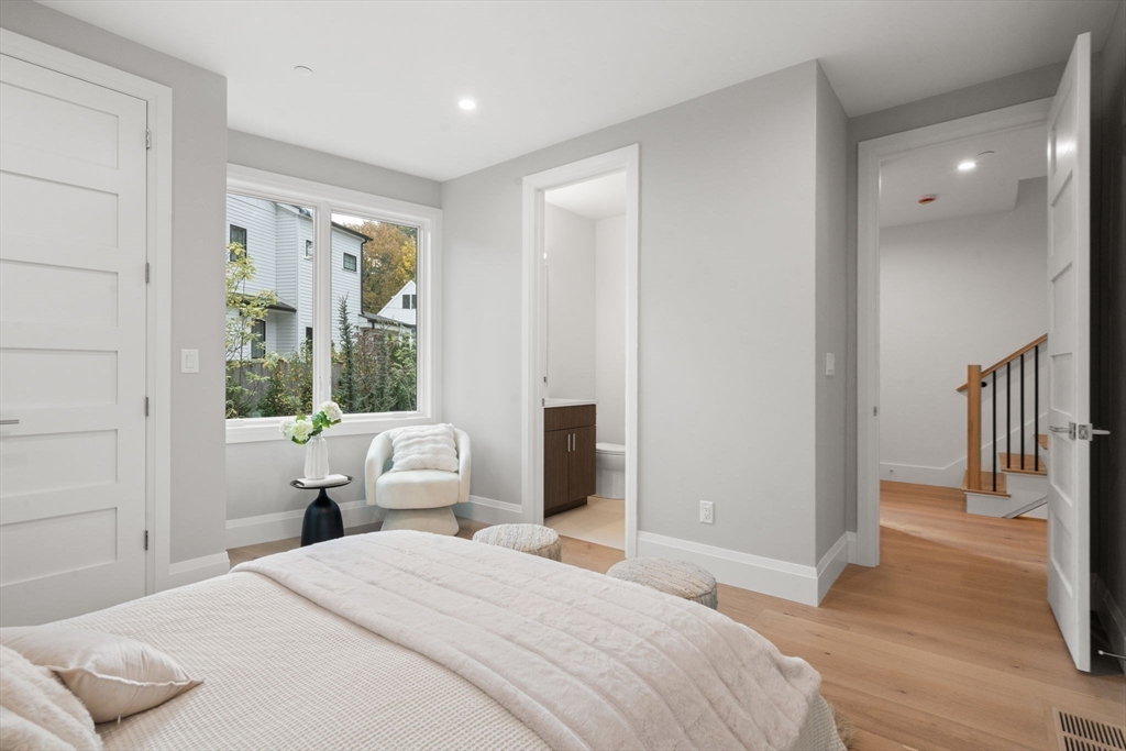 956 Walnut Street, Unit 6 Newton, MA 02461 - Photo 16 of 38