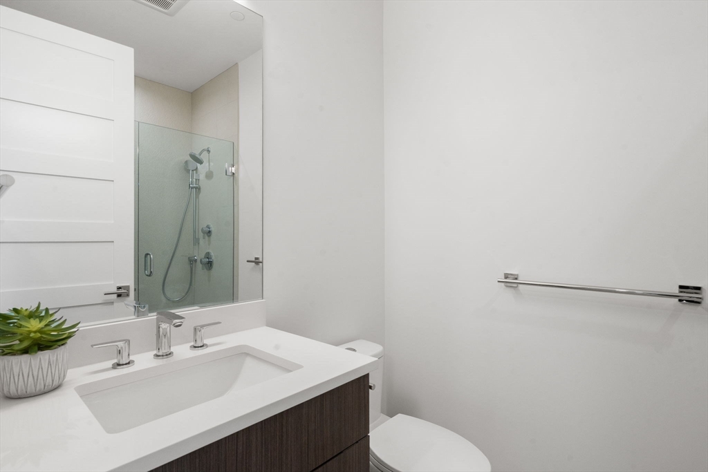 956 Walnut Street, Unit 6 Newton, MA 02461 - Photo 17 of 38