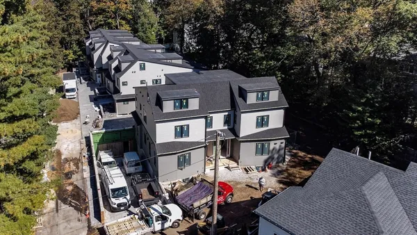 $2,899,000 | 956 Walnut Street, Unit 6, Newton, MA 02459