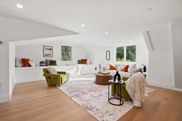 $2,899,000 | 956 Walnut Street, Unit 6, Newton, MA 02459