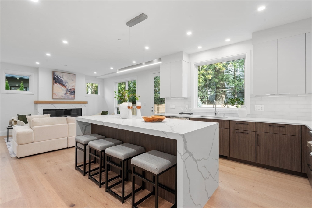 956 Walnut Street, Unit 6 Newton, MA 02461 - Photo 9 of 38