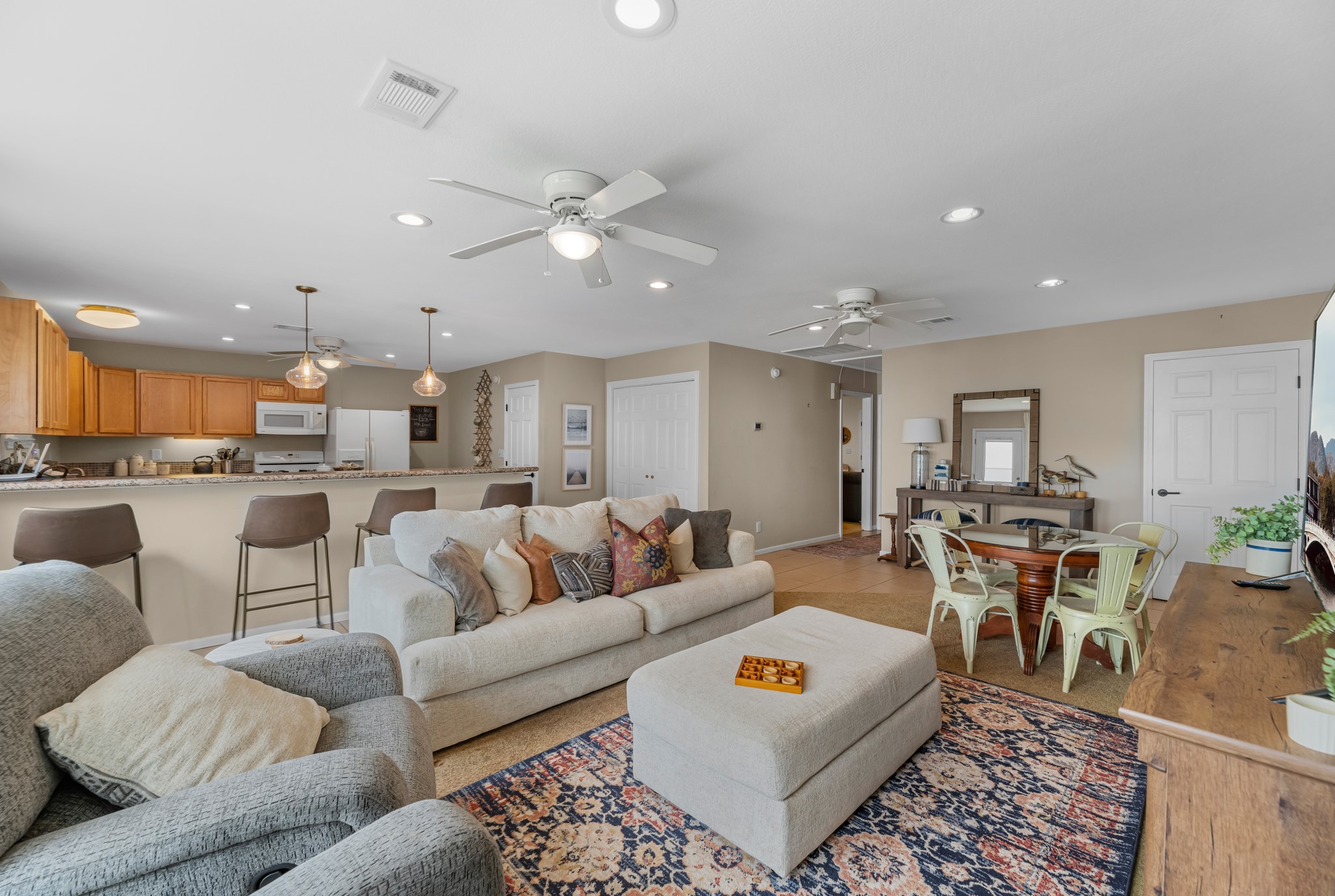 211 Captains Road Anahuac, TX 77514 - Photo 18 of 39