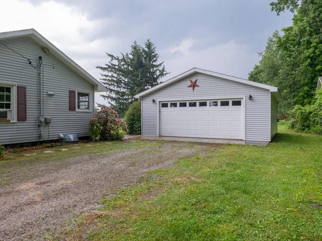 $165,000 | 15000 Stone Jug Road, Battle Creek, MI 49015