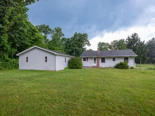 $165,000 | 15000 Stone Jug Road, Battle Creek, MI 49015