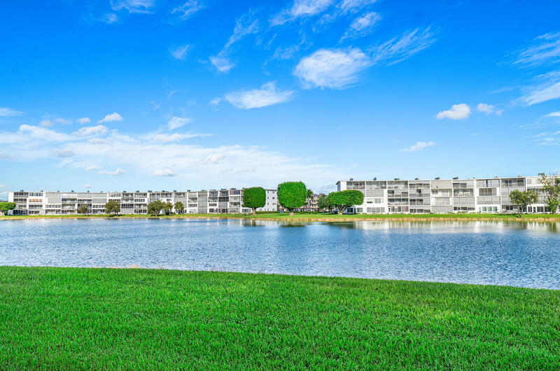 4013 Exeter Boca Raton, FL 33434 - Photo 18 of 19 Exeter 19