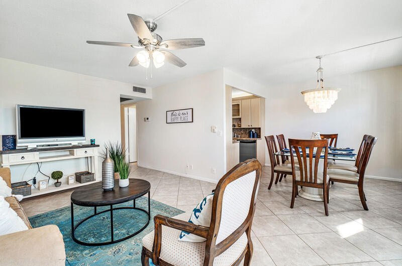 4013 Exeter Boca Raton, FL 33434 - Photo 6 of 19 Exeter 7