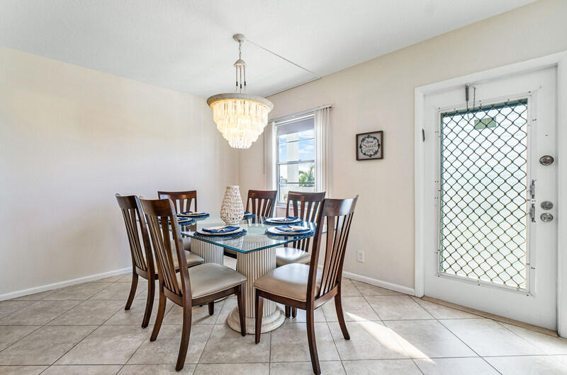 4013 Exeter Boca Raton, FL 33434 - Photo 7 of 19 Exeter 18