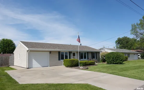 $139,900 | 1959 Newcomer Drive, Galesburg, IL 61401