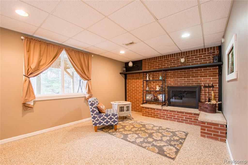5665 Fisher Road Howell, MI 48855 - Photo 21 of 23