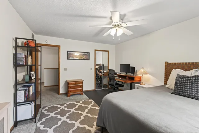 $244,900 | 2597 Bedford Court, Unit 27, Mendota Heights, MN 55120