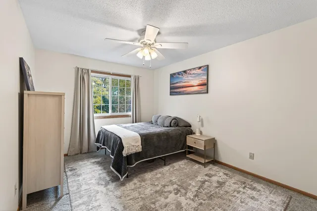 $244,900 | 2597 Bedford Court, Unit 27, Mendota Heights, MN 55120