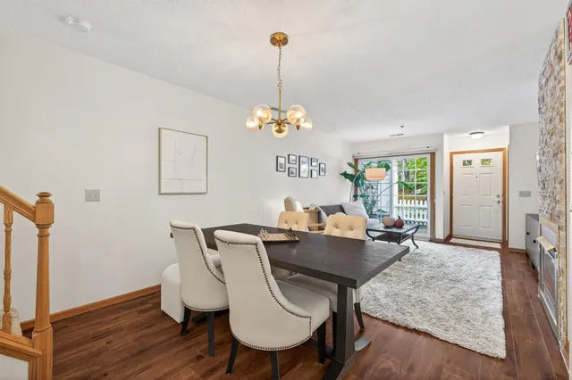 $244,900 | 2597 Bedford Court, Unit 27, Mendota Heights, MN 55120