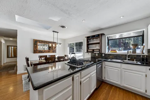 $955,000 | 10895 Jeffery Pine Road, Truckee, CA 96161