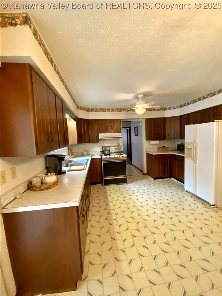 12325 Charleston Road Kenna, WV 25248 - Photo 2 of 47 Gallery Image 2