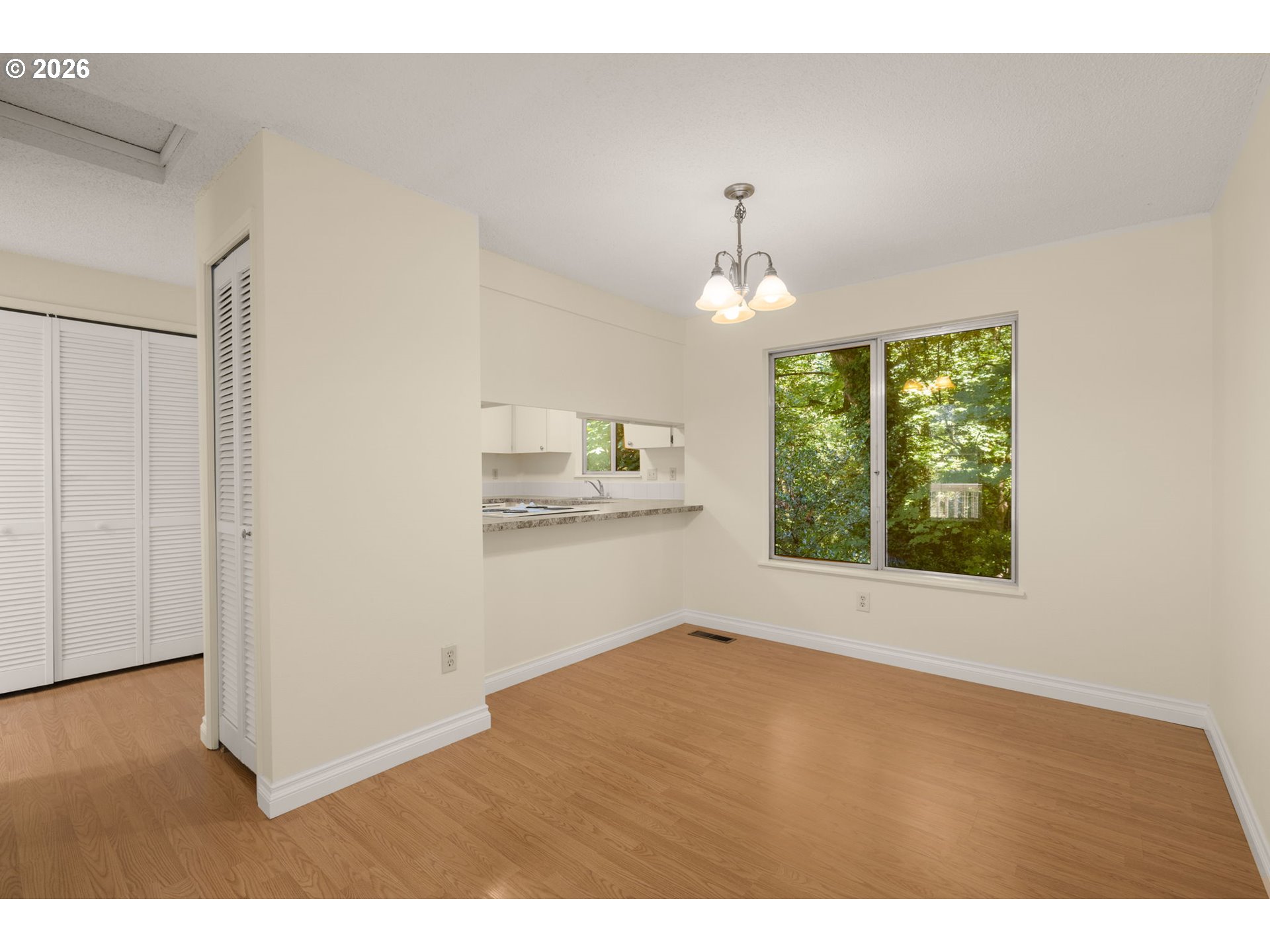 9520 Southwest 8th Avenue Portland, OR 97219 - Photo 13 of 31 Gallery Image 13