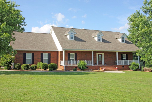 400 Maple Grove Road Northwest Dalton, GA 30721 - Photo 1 of 1 Main View