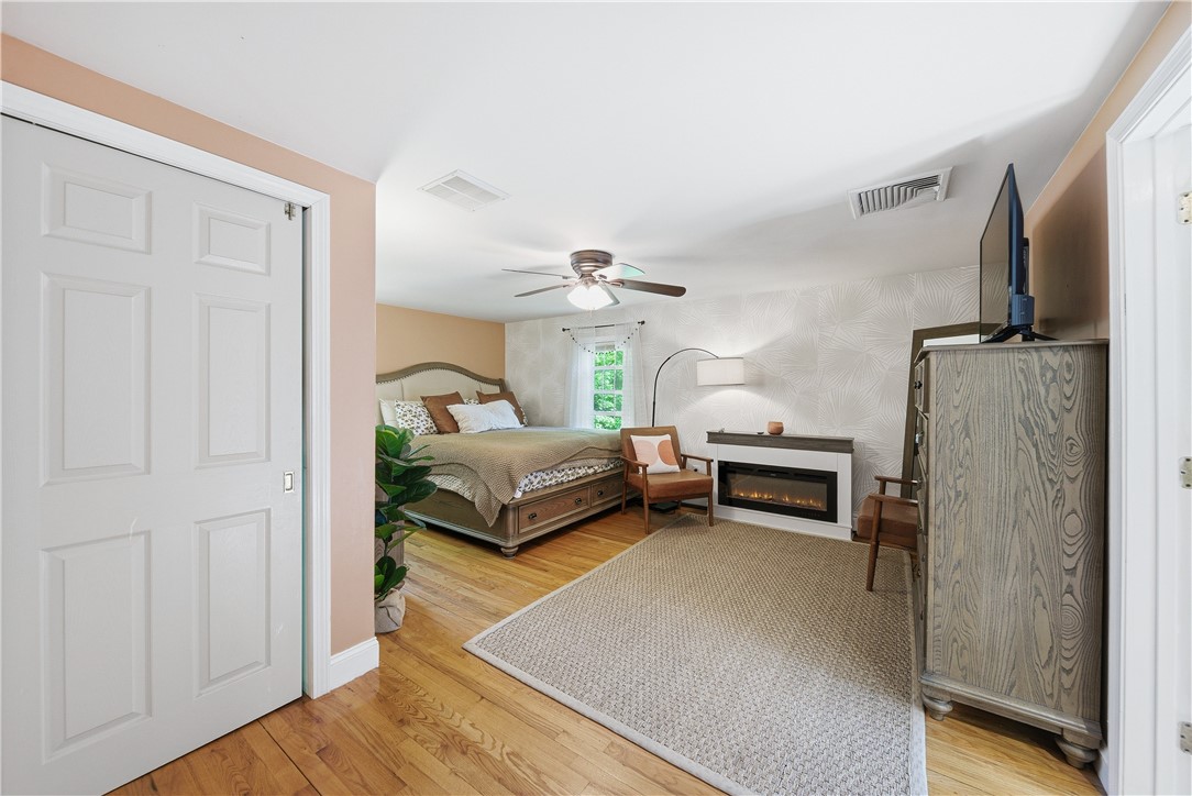 652 Old Post Road North Attleboro, MA 02760 - Photo 18 of 41