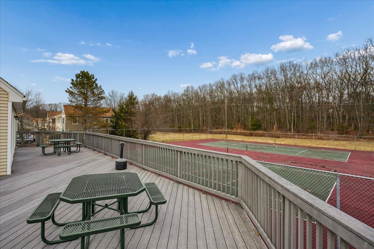 417 Fox Hollow Way Manchester, NH 03104 - Photo 25 of 26