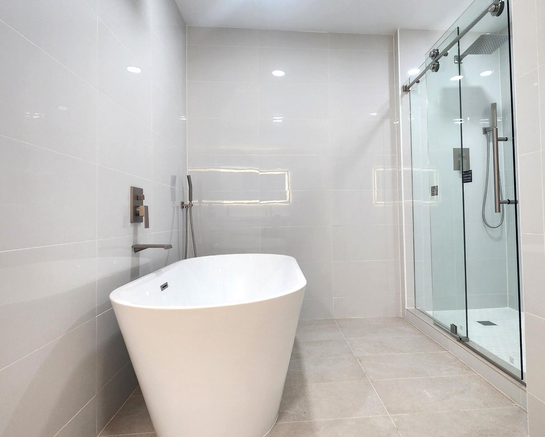 6658 Radley Drive Spring, TX 77379 - Photo 27 of 47 Primary Bath