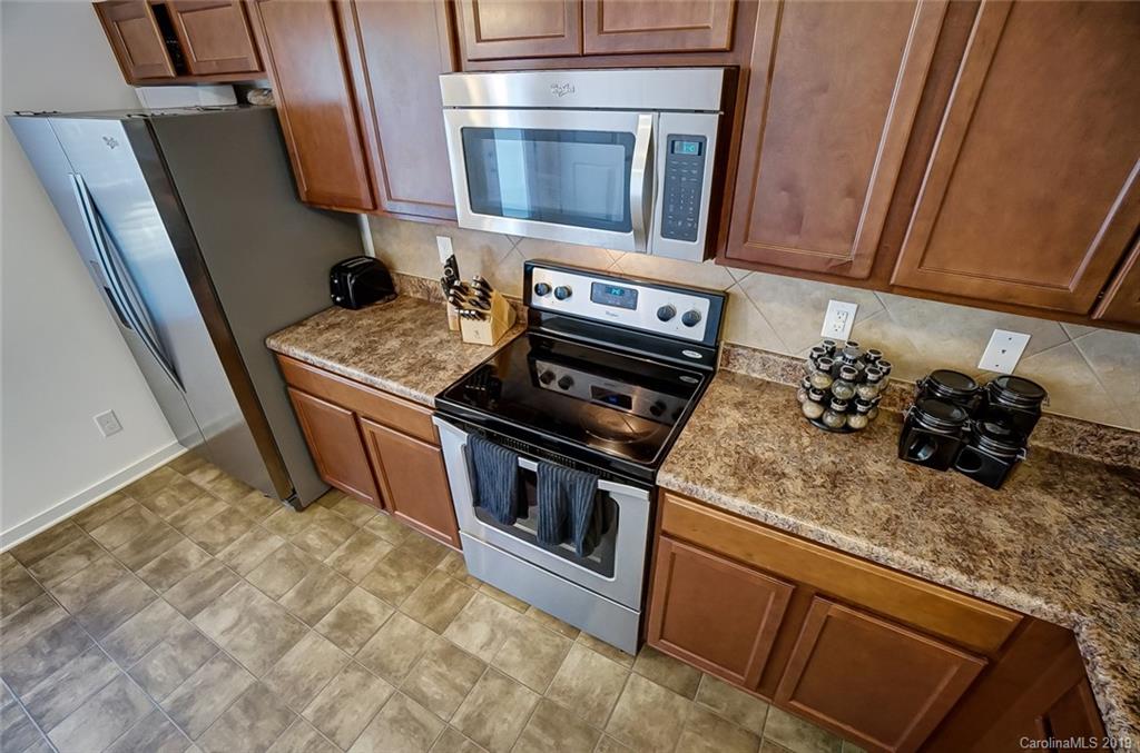5916 Raisin Tree Lane Charlotte, NC 28215 - Photo 13 of 28 Gallery Image 13
