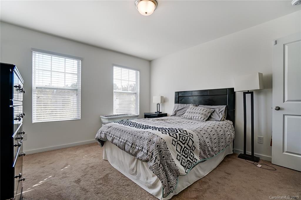 5916 Raisin Tree Lane Charlotte, NC 28215 - Photo 16 of 28 Gallery Image 16