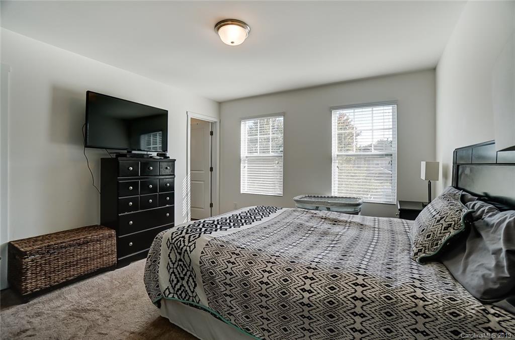 5916 Raisin Tree Lane Charlotte, NC 28215 - Photo 17 of 28 Gallery Image 17