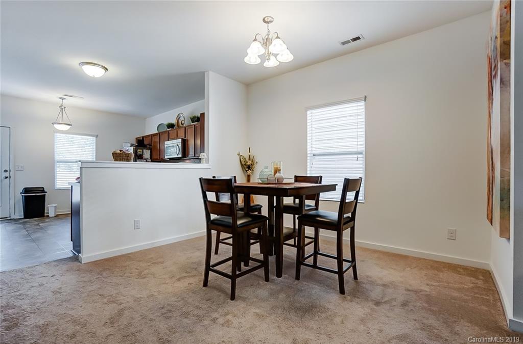5916 Raisin Tree Lane Charlotte, NC 28215 - Photo 7 of 28 Gallery Image 7