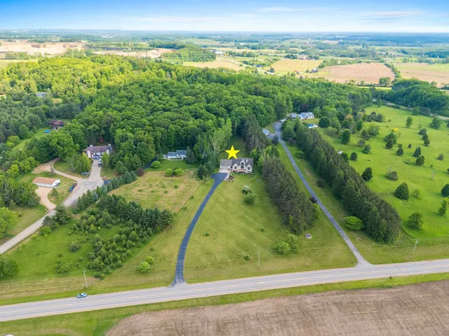 $624,900 | W5735 County Road East, Shawano, WI 54166