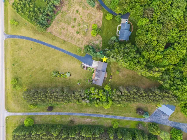 $624,900 | W5735 County Road East, Shawano, WI 54166