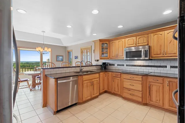 $624,900 | W5735 County Road East, Shawano, WI 54166