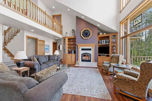 $624,900 | W5735 County Road East, Shawano, WI 54166