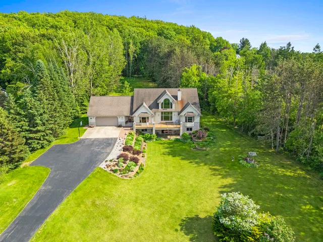 $624,900 | W5735 County Road East, Shawano, WI 54166