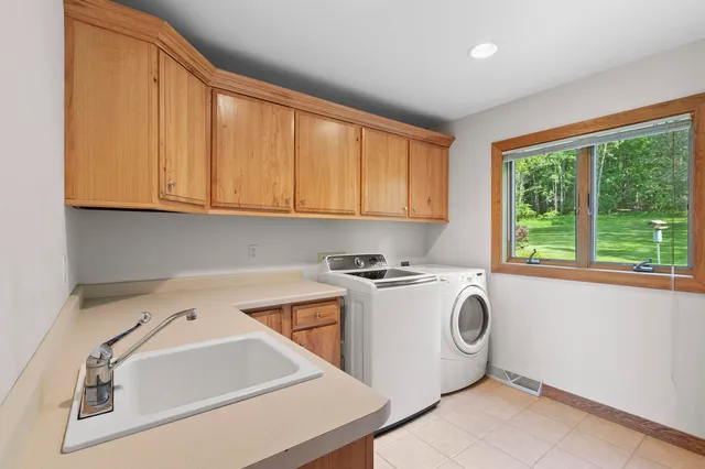 $624,900 | W5735 County Road East, Shawano, WI 54166