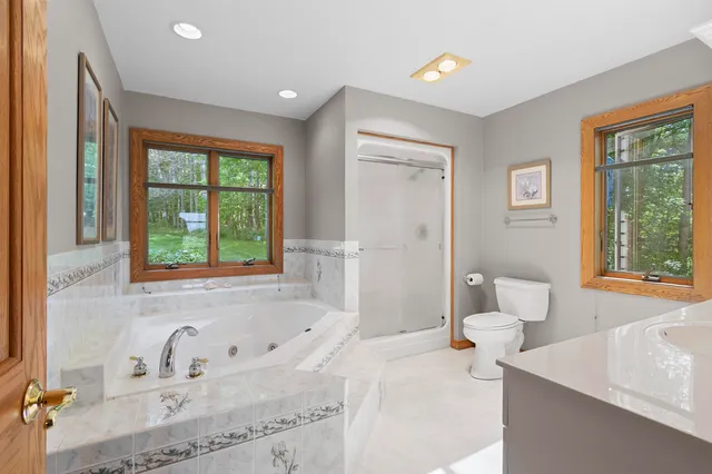 $624,900 | W5735 County Road East, Shawano, WI 54166