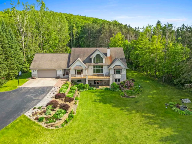 $624,900 | W5735 County Road East, Shawano, WI 54166