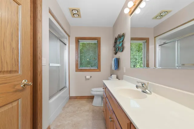 $624,900 | W5735 County Road East, Shawano, WI 54166