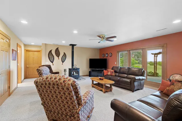 $624,900 | W5735 County Road East, Shawano, WI 54166