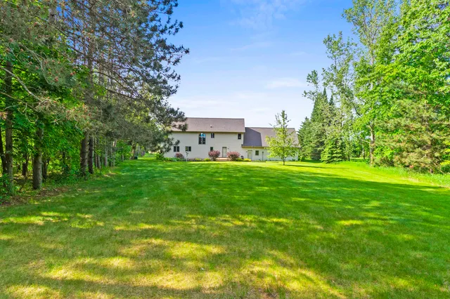 $624,900 | W5735 County Road East, Shawano, WI 54166