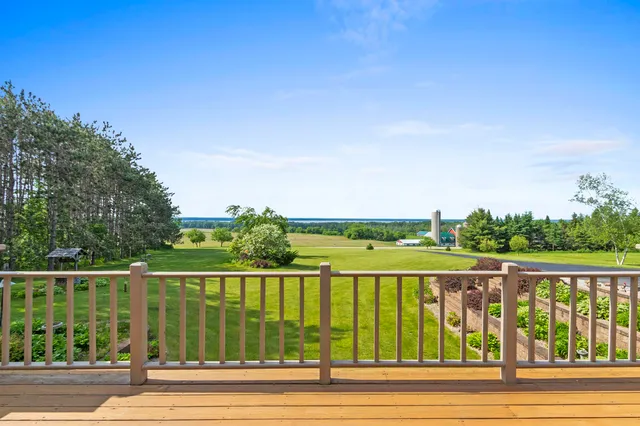 $624,900 | W5735 County Road East, Shawano, WI 54166