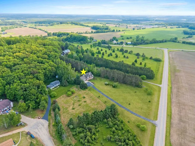 $624,900 | W5735 County Road East, Shawano, WI 54166