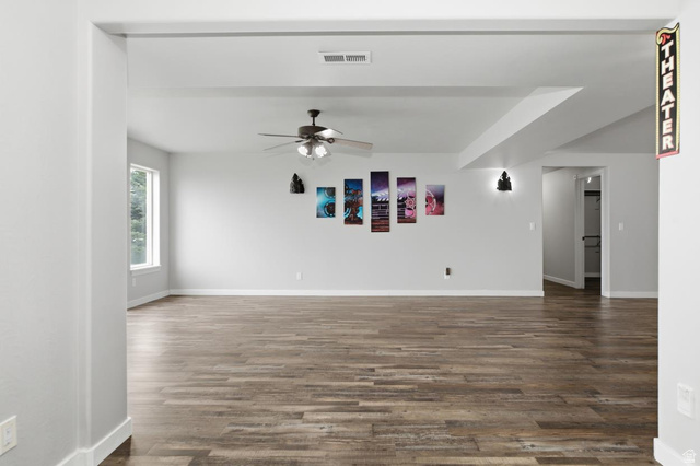 560 East Lower Rock Creek Road Inkom, ID 83245 - Photo 28 of 44 Spacious room featuring wood-finish flooring, a ceiling fan, and recessed lighting