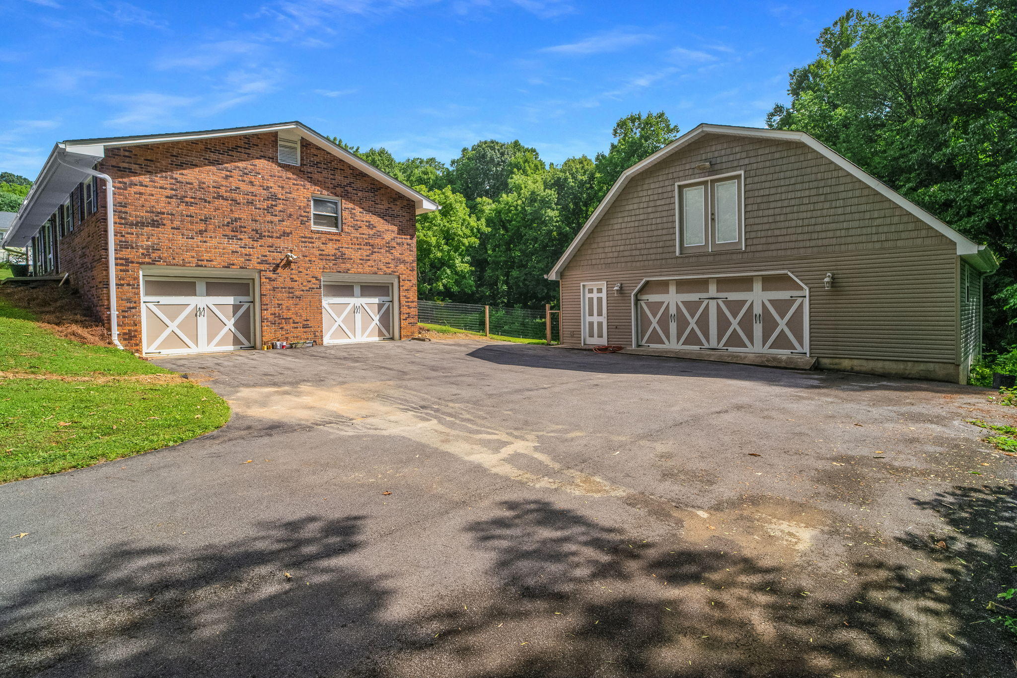 337 Gibbs Road Kingsport, TN 37660 - Photo 3 of 34 3-web-or-mls-DSC00725-Edit