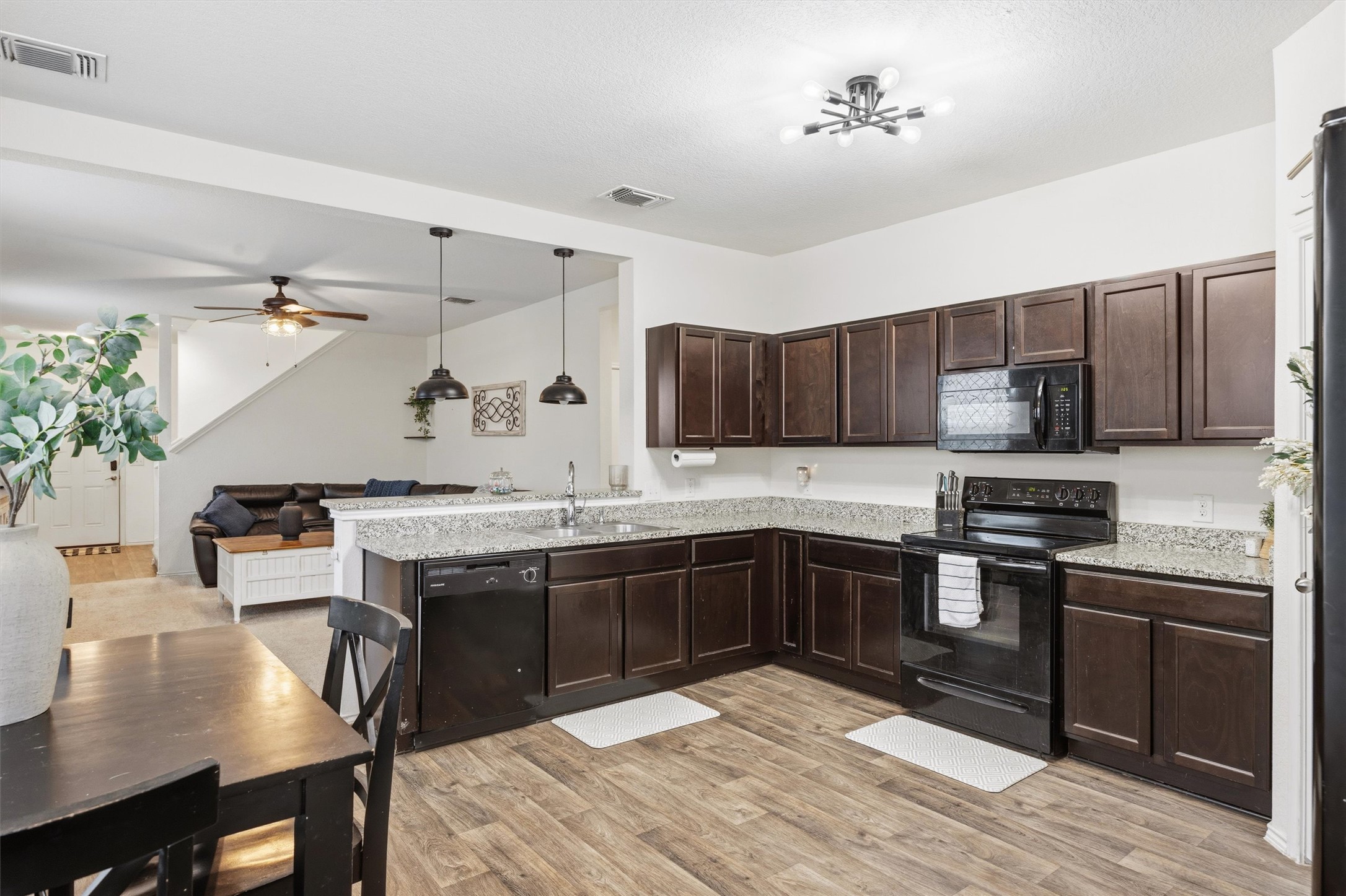 14904 Shalestone Way Manor, TX 78653 - Photo 12 of 32