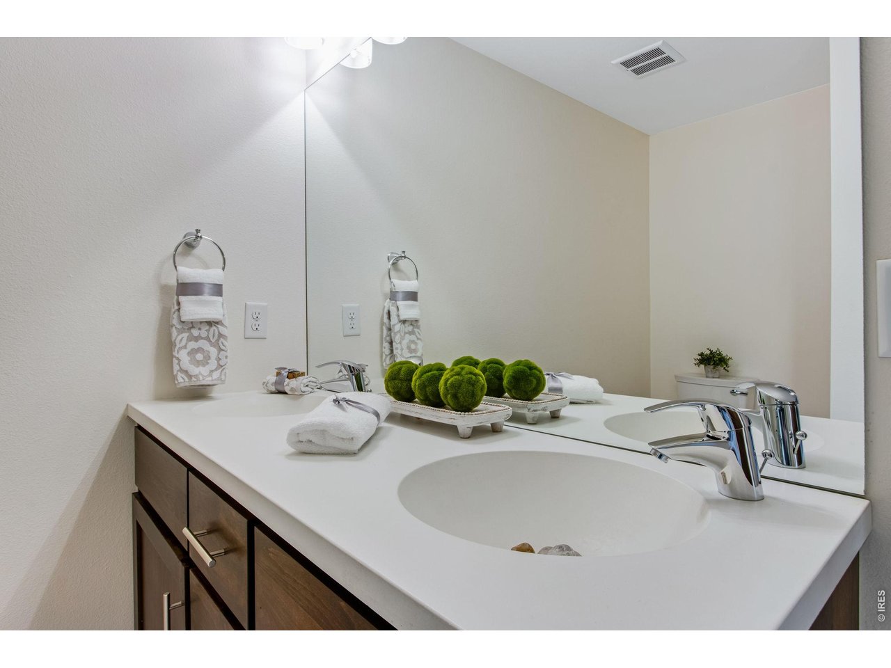 204 Maple Street, Unit 208 Fort Collins, CO 80521 - Photo 31 of 37 Primary Bath