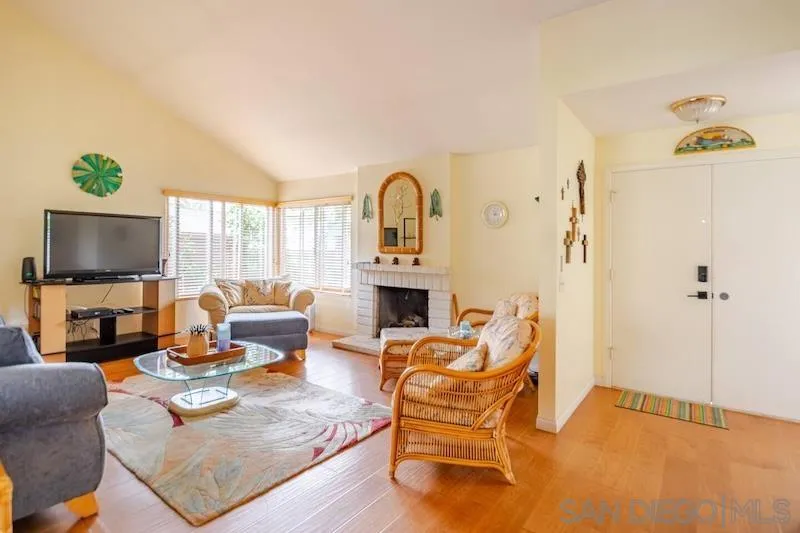241 Rodney Avenue Encinitas, CA 92024 - Photo 13 of 18