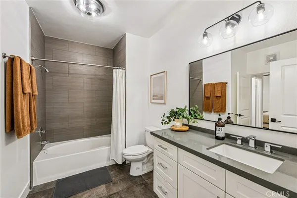 $550,000 | 24585 Town Center Drive, Unit 4103, Valencia, CA 91355
