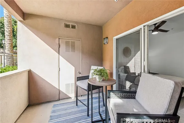 $550,000 | 24585 Town Center Drive, Unit 4103, Valencia, CA 91355