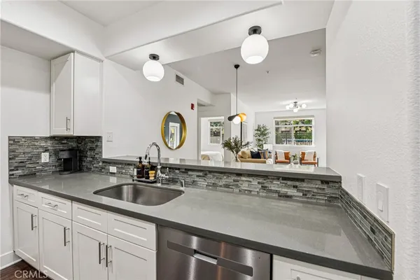 $550,000 | 24585 Town Center Drive, Unit 4103, Valencia, CA 91355