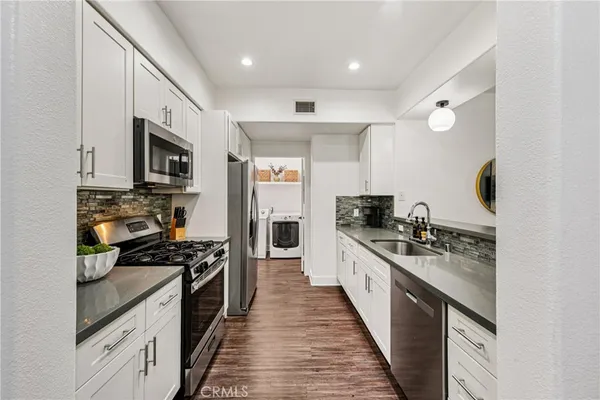$550,000 | 24585 Town Center Drive, Unit 4103, Valencia, CA 91355