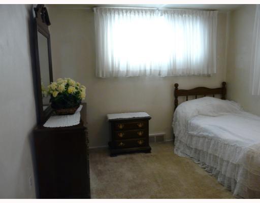 734 Lindsay Road Carnegie, PA 15106 - Photo 7 of 8 Master Bedroom.